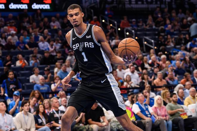 他是有爱心 他是有爱心