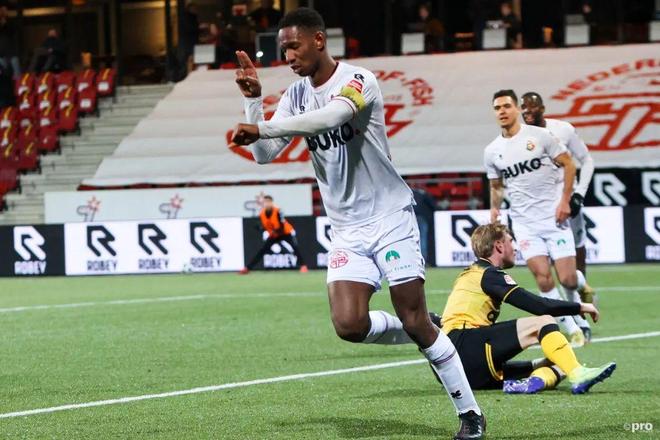 教练组决策 教练组决策